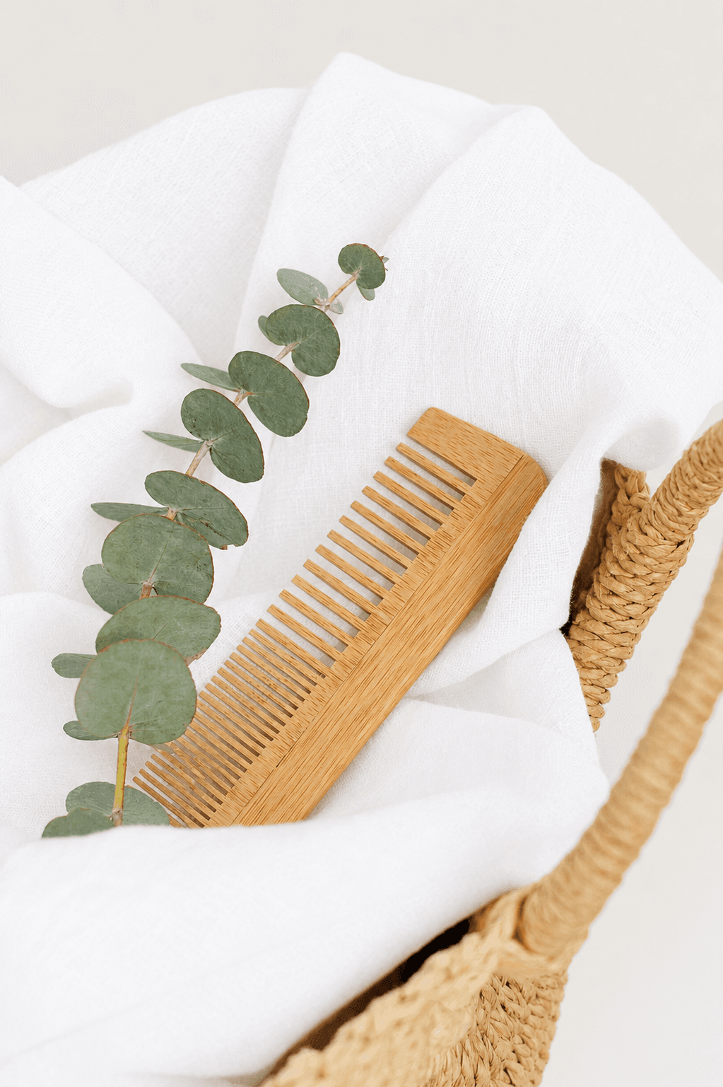 Curated Eco-Conscious Bamboo Gift Collections and Sustainable Merchandise